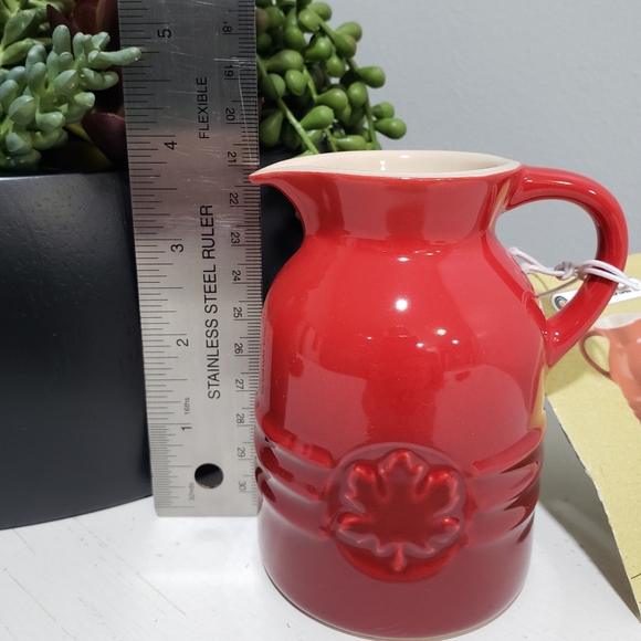 Cerise Maple Syrup Petite Jug & Tea Bag Holder / Spoon Rest Le Creuset NEW - Picture 2 of 5